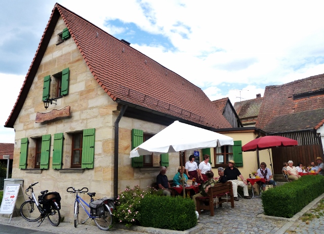 01_Cafe_Hirtenhaus_Aussen